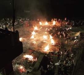 Chita burning on Manikarnika Ghat-Featured